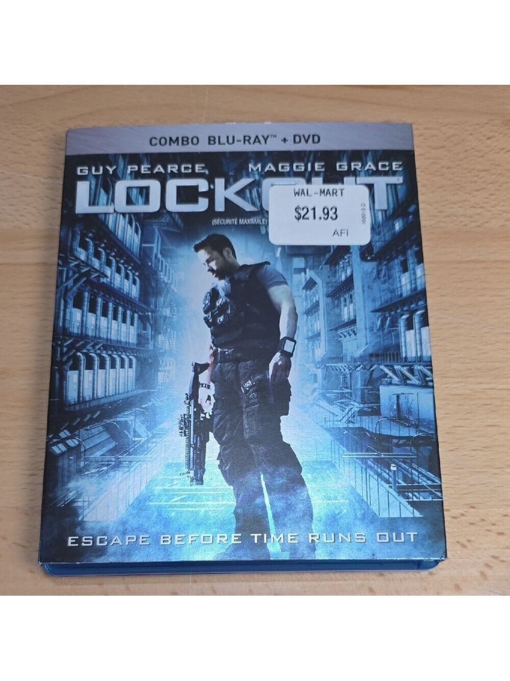 Lockout Blu-ray + DVD Combo